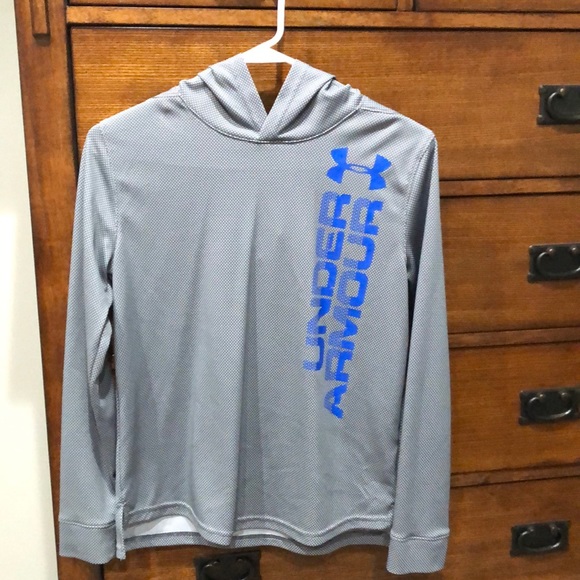 under armour shirt with hood